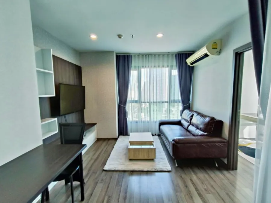ขาย ให้เช่าคอนโด The Base Park West 2 นอน 1 น้ำ ชั้น 16 Pool View And City View รีบมาจับจอง