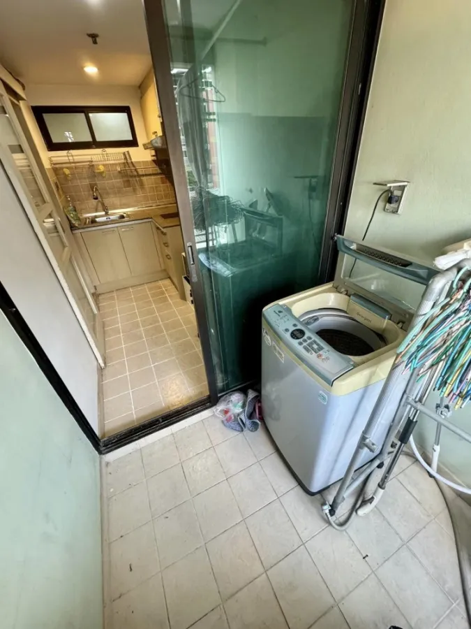 For sale for rent Lumpini Ville Phahon-Sutthisan, room ready to move in. There is a usable area. Complete with electrical appliances. Hurry and reserv