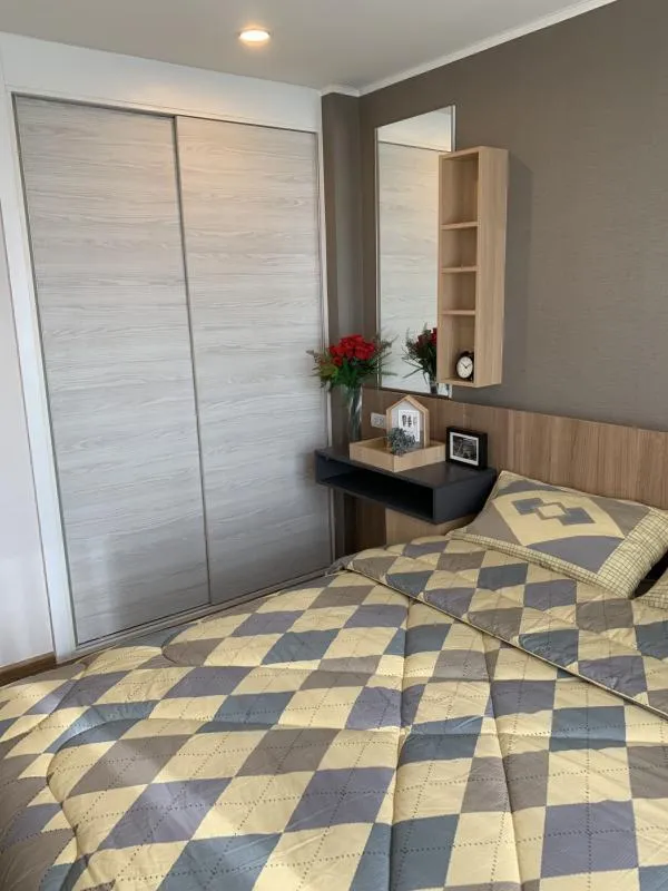 For rent!! Condo U Delight @ Huamark Station, 15th floor, pool view. Beautiful room, fully furnished, don't be slow!!