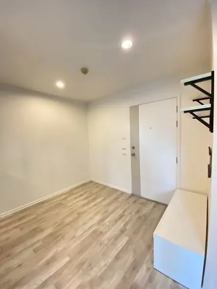 For sale: Lumpini Ville Sukhumvit 109–Bearing, empty room, not very high floor, reserve now.