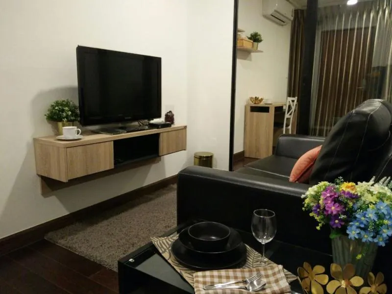 ขาย Bangkok Feliz Sathorn-Taksin ห้องตกแต่งเรียบง่าย ไม่บล็อกวิว 30 ตร.ม ชั้น 6 เฟอร์ครบ พร้อมอยู่