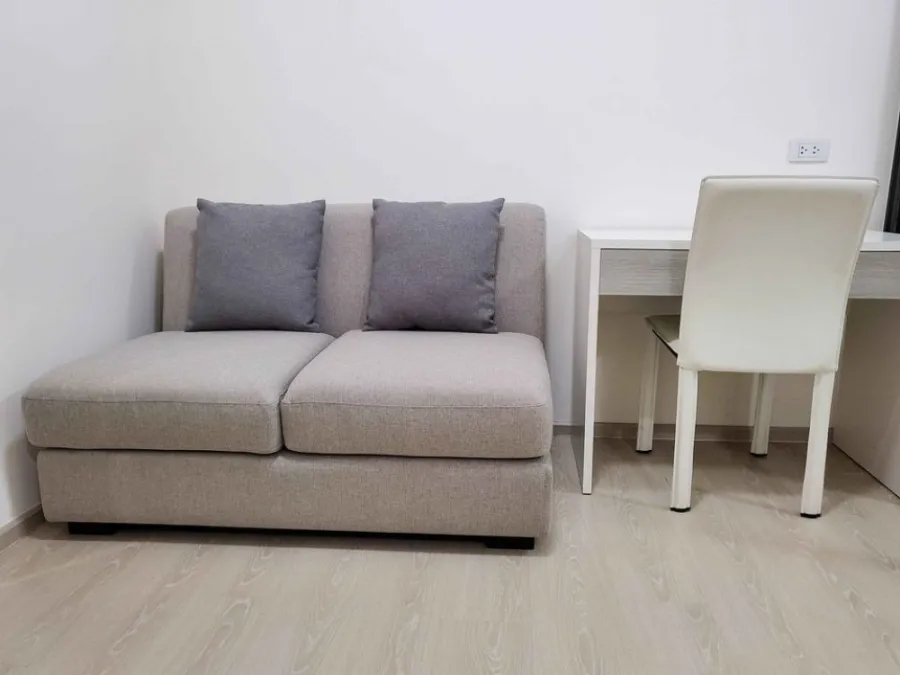 For rent, Grene Don Mueang-Songprapha, 2nd floor, pool view, beautiful room, airy, very pleasant. Hurry up to reserve, not to be missed.