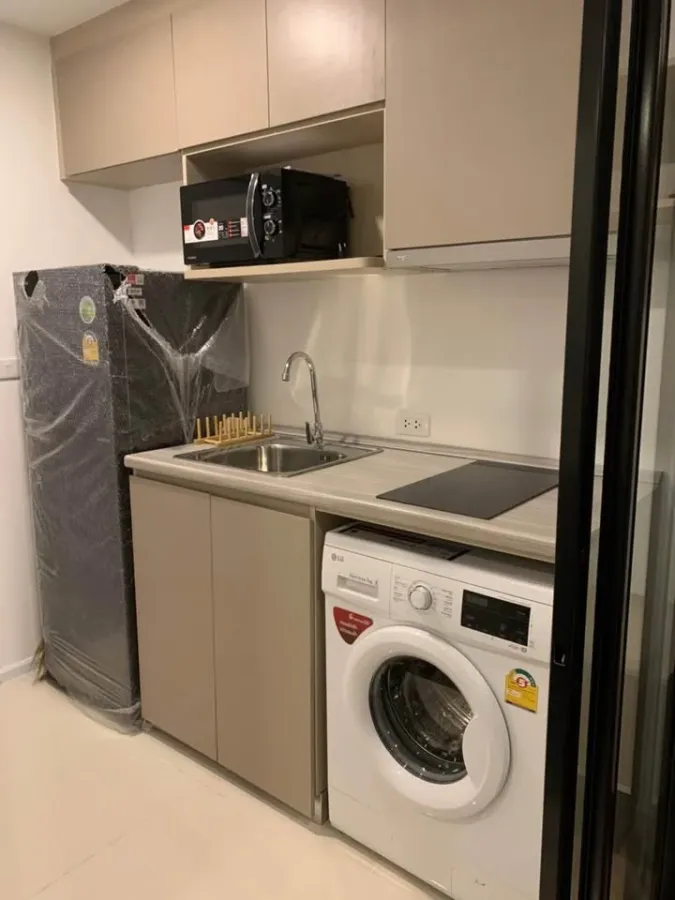For rent: The Origin Ram 209 Interchange, 25 sq m room, 6th floor, good view, not too high, not too low, ready to move in! Just bring your bags.