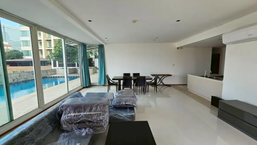 For sale: The Empire Place Sathorn, ready to move in, fully furnished, spacious and comfortable room, suitable for a family. Reserve now!