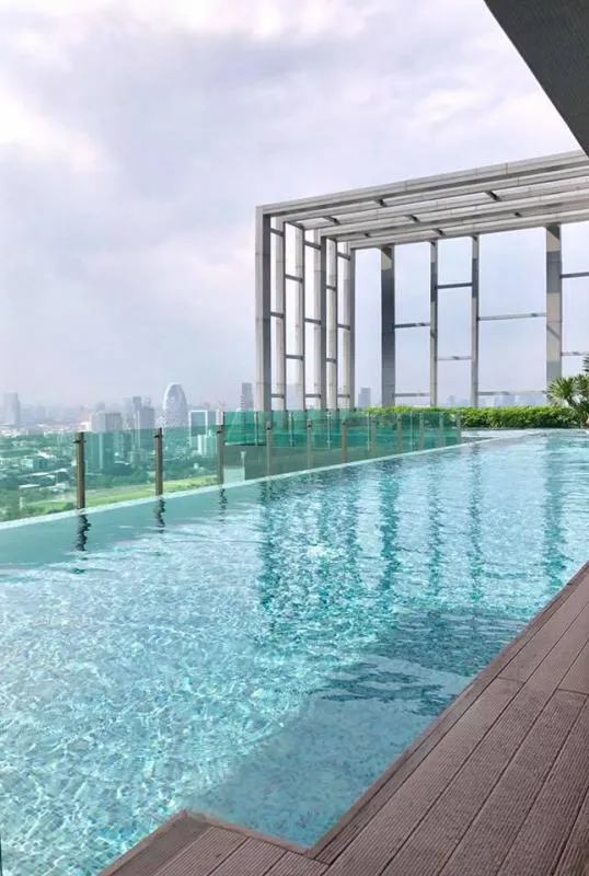 ขายหรือให้เช่า โครงการ The Capital ราชปรารภ-วิภาห้องมุมพร้อมอ่างอาบน้ำ เฟอร์built-in เข้าอยู่ได้เล๊ย
