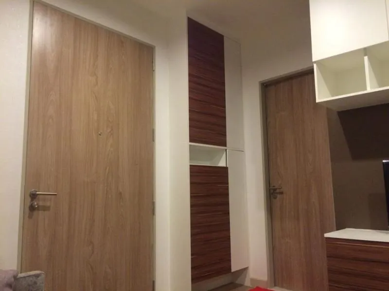 For rent The Capital Ratchaprarop-Vibha. New interior, 1 bedroom, fully furnished, 2 layers of curtains, soft sofa, satisfied. Book now. Hurry up.