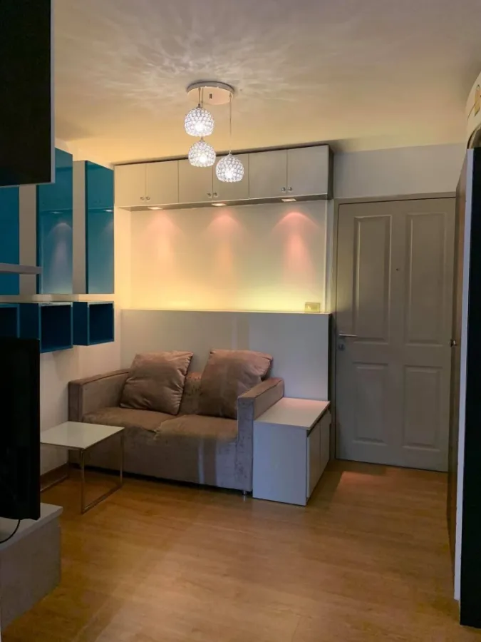 ให้เช่า คอนโด D condo รามคำแหง ชั้น 7 เฟอร์ Buit-In เพียบ ตกแต่งพร้อมเข้าอยู่ จองก่อนได้ก่อน