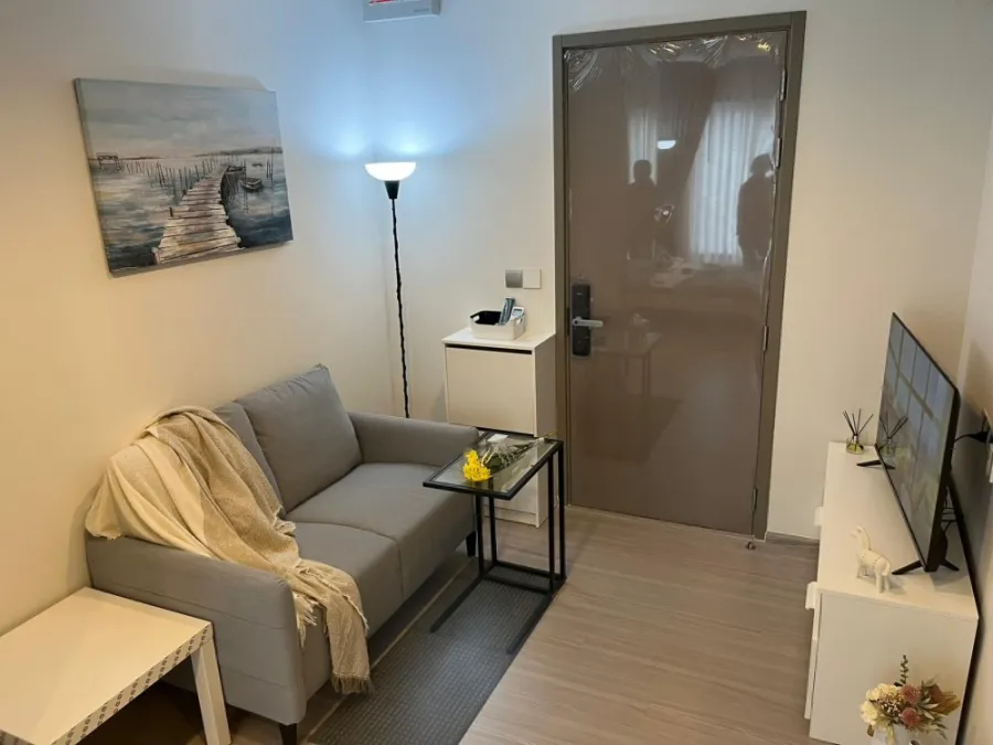 For rent, Life Asoke Hype, STUDIO room, fully furnished. The middle of the condo is very popular. You can reserve first.