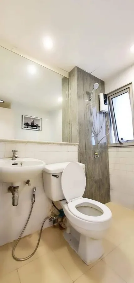 ขาย Victoria Lakeview Condominium ชั้น 14 พื้นที่ใช้สอยเพียบ กั้นเป็นสัดส่วน จองเลยสุดคุ้ม