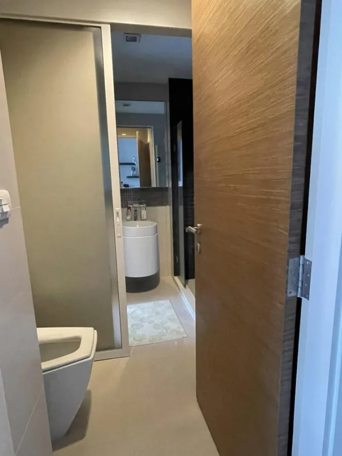 Condo for sale, rent, Rhythm Phahon-Ari, decorated with built-ins, high floor, lots of usable space. If you miss it, you'll regret it.