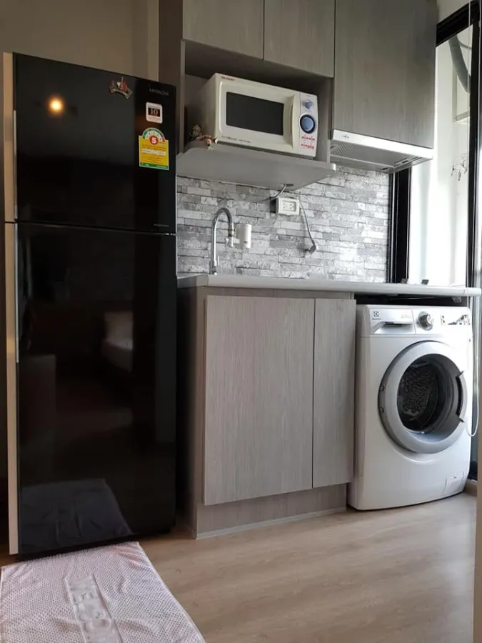 Condo for sale, Ideo Sathorn Thapra, nice room, spacious size, fully furnished, high floor, beautiful view, great price, don't miss it