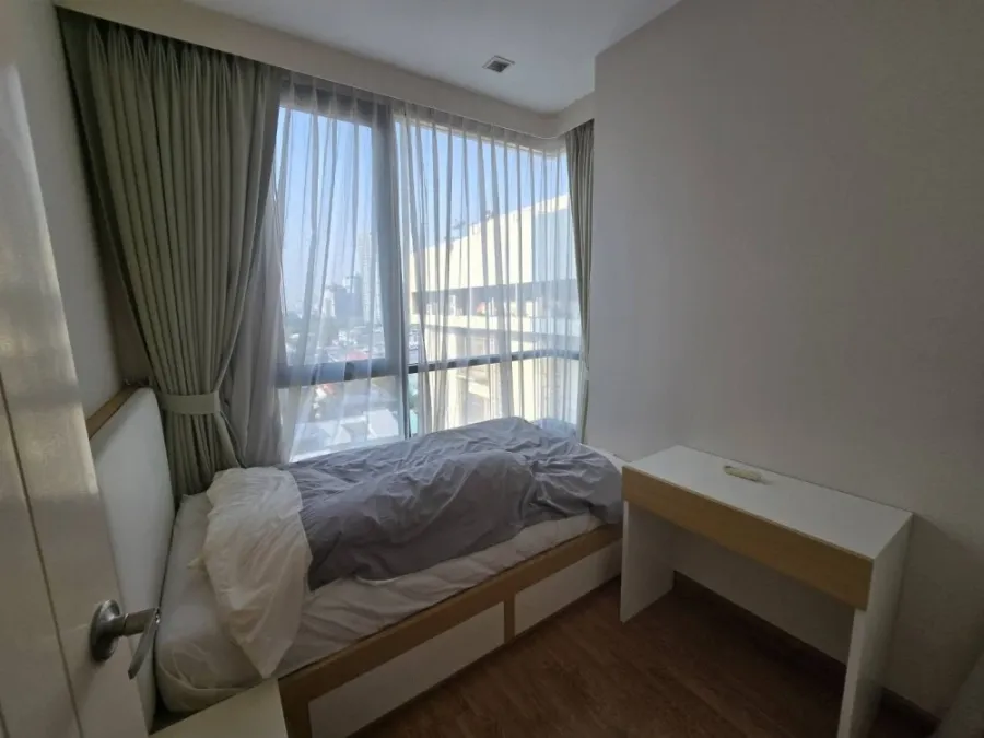 For rent: Q House Sukhumvit 79, 10th floor, corner room, fully furnished, swimming pool view, very worth booking.