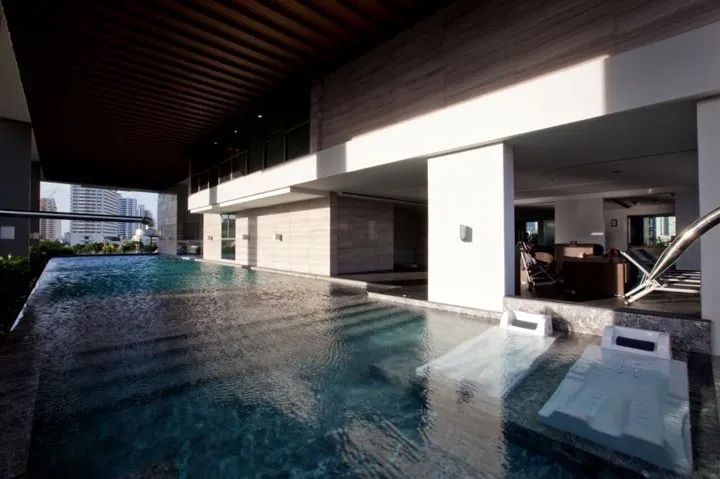 For rent, Aequa Sukhumvit 49, 18th floor, very spacious room, luxury condo, complete electrical appliances, hurry to book now.