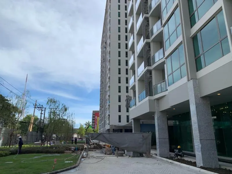 Condo sales down Supalai Oriental Sukhumvit 39, a new project completed at the end of this year, near the BTS, special price, do not wait !!