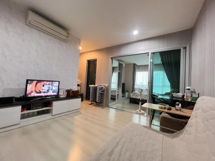 ขาย ไลฟ์ รัชดาภิเษก ชั้น 28 พร้อมเฟอร์นิเจอร์และเครื่องใช้ไฟฟ้าครบ จองเลย อย่ารอช้า