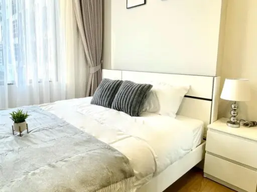 For rent, Chewathai Pinklao, beautiful room, comes with complete decoration. Let me tell you, it's very livable. Reserve now. images