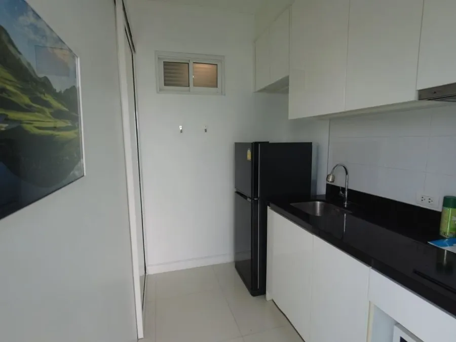ให้เช่า The Bloom Sukhumvit 71 ห้องกว้าง โซฟานุ่มนั่งสบาย มาพร้อมทีวีจอใหญ่ดูหนังจุใจ รีบจองเลยจร้า