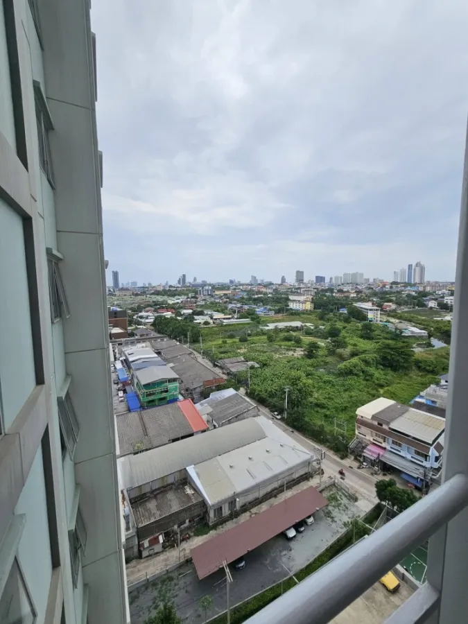 For sale: Lumpini Condo Town Pattaya North Sukhumvit, 15th floor, city view, next to Sukhumvit Road. Beautiful room, fully furnished with appliances.