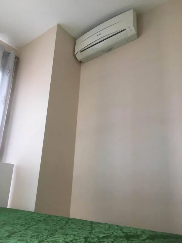 Big rooms have arrived. 2 bedrooms are very rare. Let me tell you. If you are slow, you will miss it. The room is fully furnished and ready to move in. Rent The Privacy Rewadee