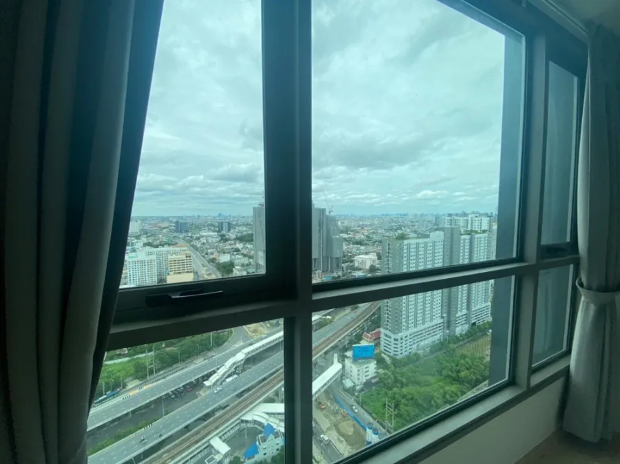 Urgent for rent!! Condo Whizdom Station Ratchada-Tha Phra, affordable price, great central area. Reserve before anyone else today!!
