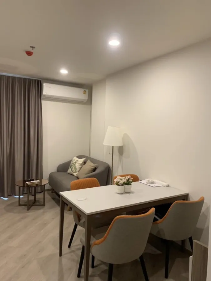 ให้เช่า เดอะ เบส สะพานใหม่ 2 ห้องนอน 2 ห้องน้ำ สิ่งอำนวยความสะดวกครบ หิ้วกระเป๋าเข้าอยู่ได้เลยจ้า