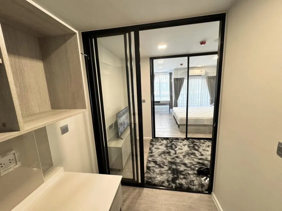 For rent: Cave Eva, walk in closet, brand new room. Comes with complete decorations, ready to move in, reserve now quickly.