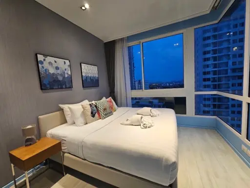 For rent: Veranda Residence Pattaya (Jomtien), 12th floor, corner room, very large, private, sea view, hurry and book now.
