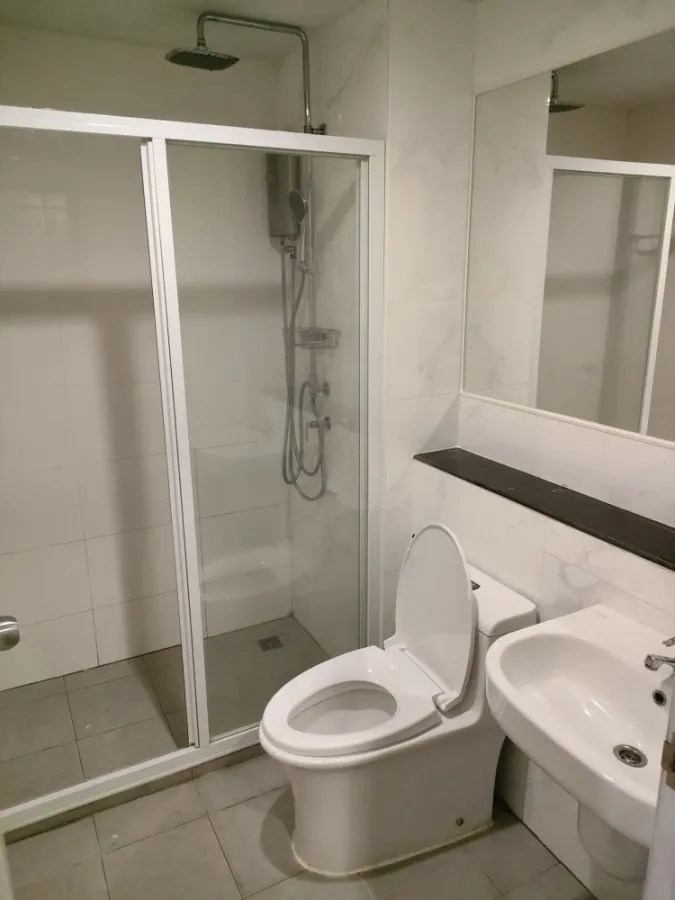 Condo for sale, Reach Phahonyothin 52, nice room, fully furnished, complete electrical appliances, good price, hurry and reserve before you miss out.