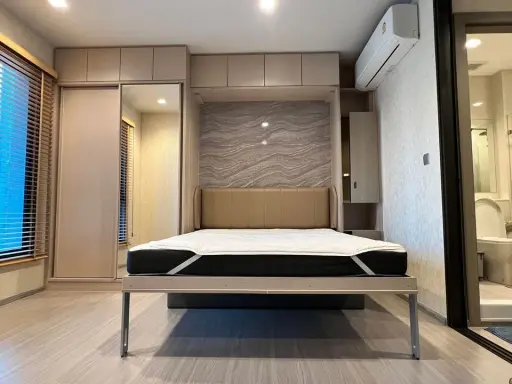 Selling Life asoke rama 9, nice decoration room With a good built-in, 27th floor, has a high view, say that hurry up and reserve it.
