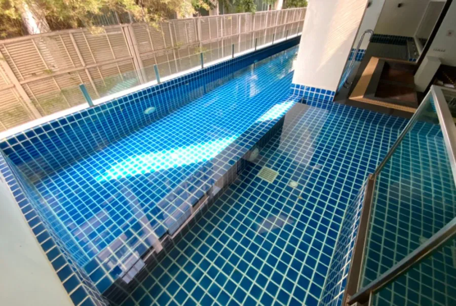 ขาย ทรี คอนโด เอกมัย (สุขุมวิท 40) 1 ห้องนอน บิ้วอินเฟอร์นิเจอร์ครบ พร้อมหิ้วกระเป๋าเข้าอยู่ได้เลย