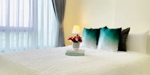 For rent Rich Park @Triple Station ห้องแต่งน่าอยู่ โทนขาว ละมุนตา ราคาโดนใจ อย่ามัวมองจองด่วนๆ