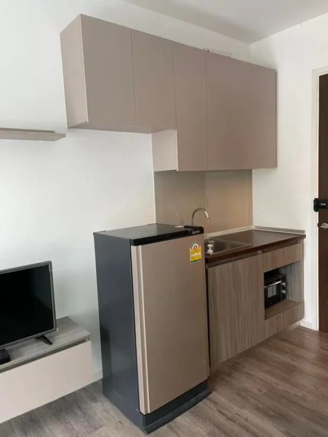 ให้เช่า BrownCondo รัชดา 32 ชั้น 2 สงบเป็นส่วนตัว ไม่วุ่นวาย เฟอร์นิเจอร์ Built-in ครบครัน ซื้อด่วนๆ