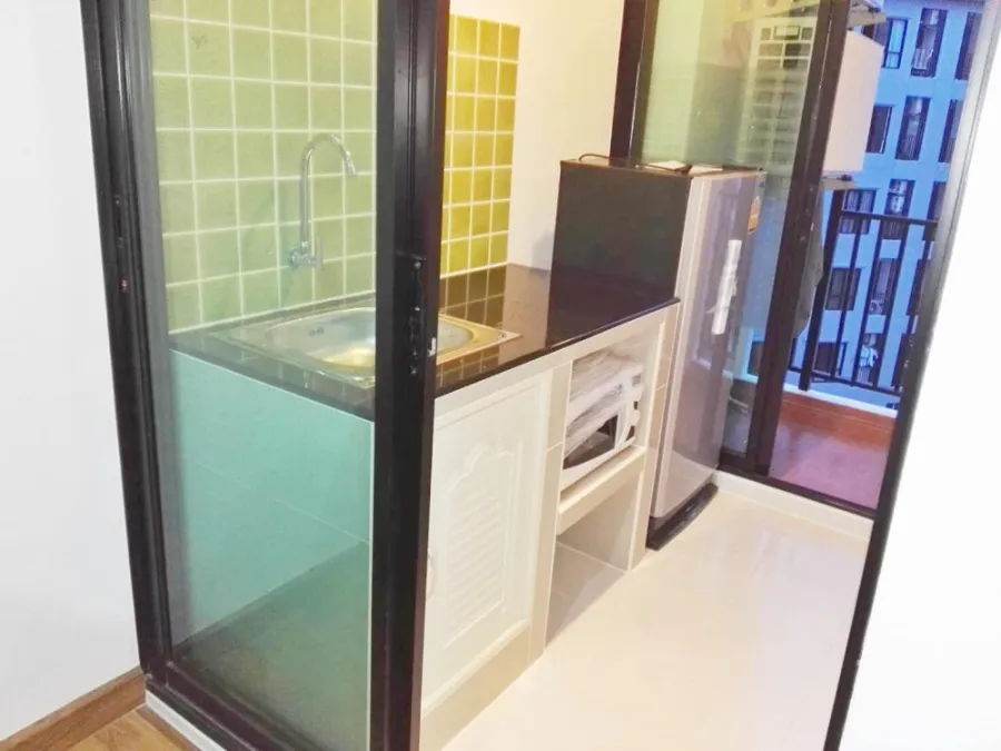 For rent, Regent Home 18 Chaengwattana-Laksi. separating the bedroom Complete facilities. Hurry up to reserve.