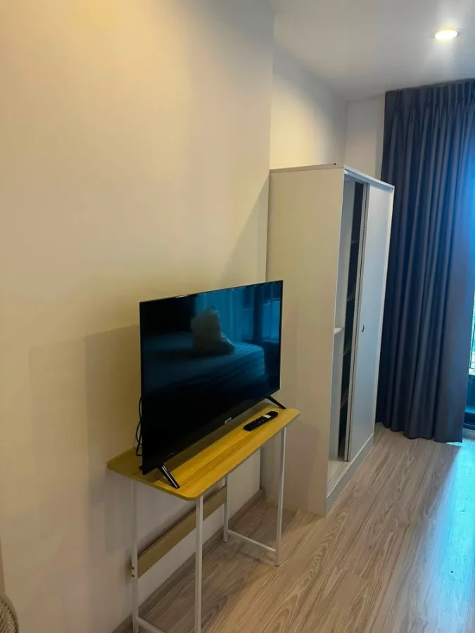 For sale or rent: Ideo Mobi Wongsawang-Interchange. A comfortable room in a great location with complete amenities. Don't miss out!