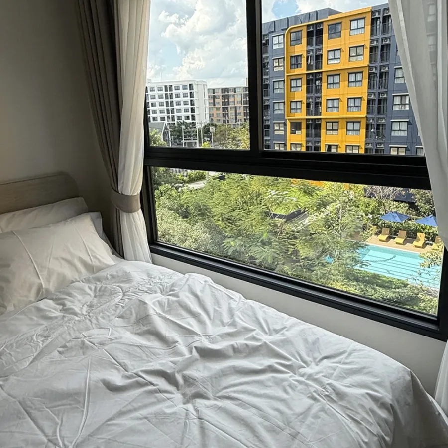 For rent: dcondo Shine Rangsit, 5th floor, pool view, fully furnished, very livable. Book now!
