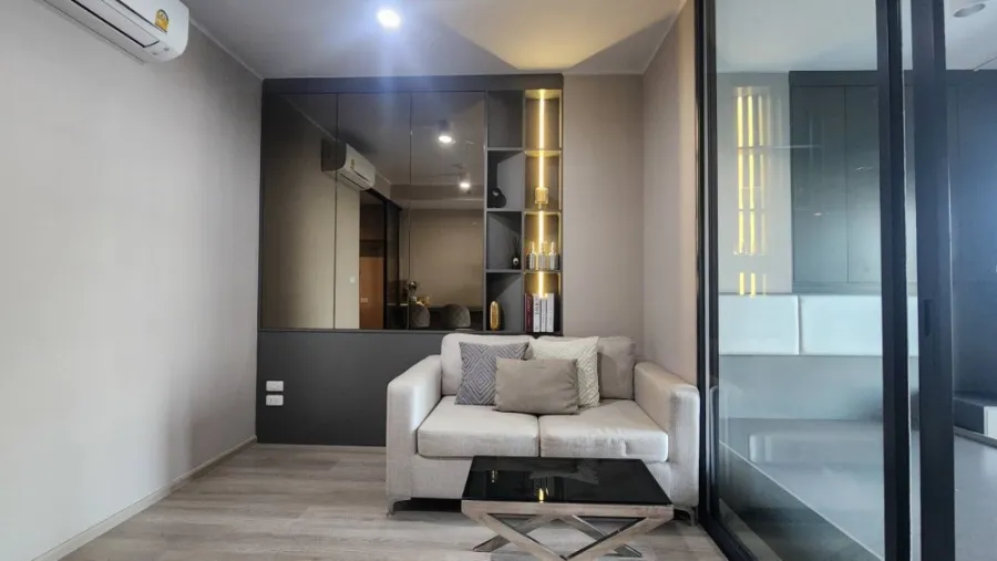 For rent/sale Condo IDEO Ratchada-Sutthisan, 21st floor, room facing north, room is a single corridor, very private, buy now.