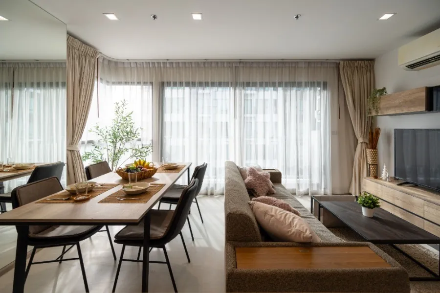 For sale: Rhythm Sukhumvit 36-38, high floor, corner room, city view, beautiful room, fully furnished, ready to move in, reserve now, don't wait.
