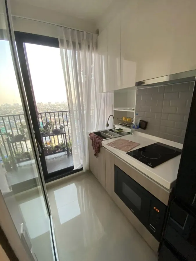 For rent, The Tree Charansanitwong 30, 17th floor, high floor, good view, say that it's very nice to live in. Book now, don't miss it.