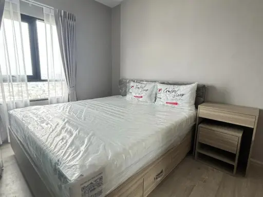 For rent: Altitude Unicorn Sathorn-Tha Phra, 1 bedroom, 1 bathroom, open view, fully furnished. Book now. Urgent.