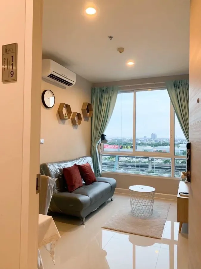 For rent, The Sky Sukhumvit, 12th floor, north, open view, great atmosphere, fully furnished, just come in.