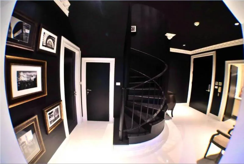 For rent / sale the emporio place beautiful room with class High-end furniture, full of beautiful views, don't look at it for a long time, hurry and grab it.