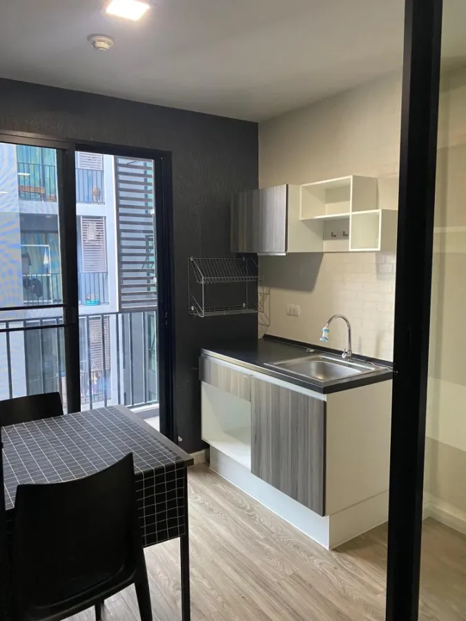 For rent, Gen Condo, Building A, 6th floor, spacious room, fully furnished, ready to be occupied, hurry up.