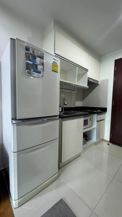 Condo for sale or rent, The Line Phahonyothin Park, south side, decorated in tone-controlled tones, very livable. Don't wait.