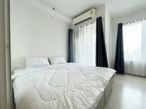 For sale: Chapter One Eco Ratchada-Huai Khwang. Clean room decorated in a soothing tone. Fully furnished. Just bring your bags and move in. images
