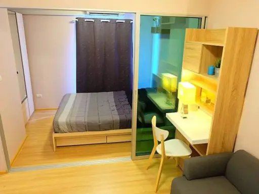 Hurry up. This room can be decorated very cute. Miss it and you will regret it. Plum Condo Chaengwattana Station for rent.