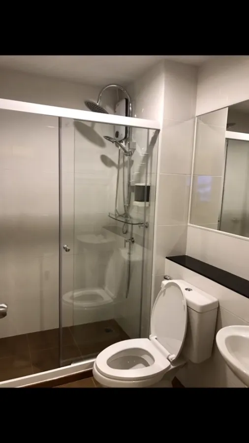 Condo for rent, Regent Home Sukhumvit 81, complete with electrical appliances. The high floor is good, don't miss it.