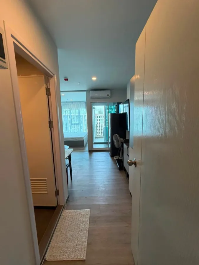 Condo for rent, Regent Home Bangna, ready to move in, 32nd floor, high floor with great view, fully furnished. Book now, don't miss out!