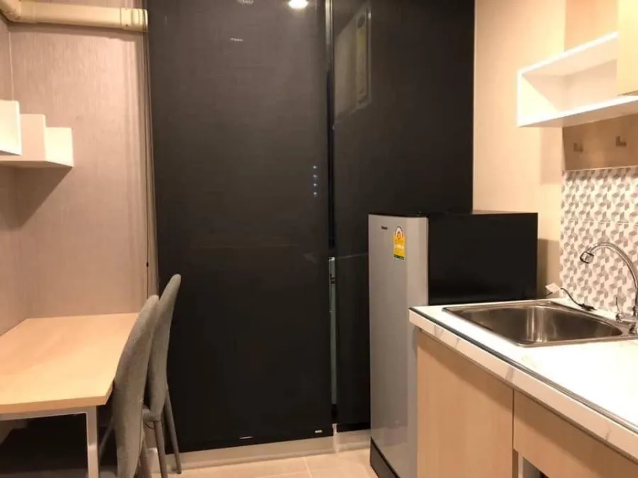 For rent The cube Nawamin- Raminthra, a room with wallpaper throughout the entire room, a great price, you must not miss it.