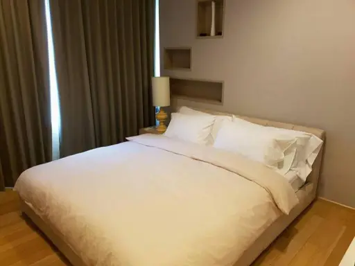 Rent Siri at Sukhumvit, pool view, fully furnished, drag your luggage images