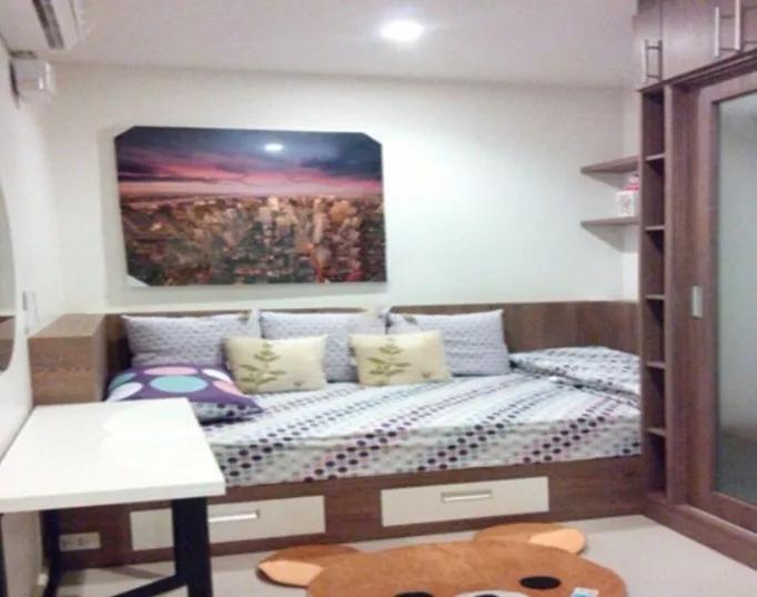 Urgent for rent!! Condo Quinn Ratchada 17, 15th floor, Building A, beautiful room, fully furnished. Ready to move in, don't miss it!!
